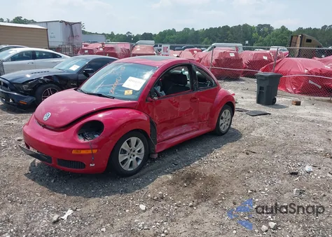 2010 Volkswagen New Beetle 2.5L z USA, uszkodzony, nr VIN 3VWRG3AG1AM034959
